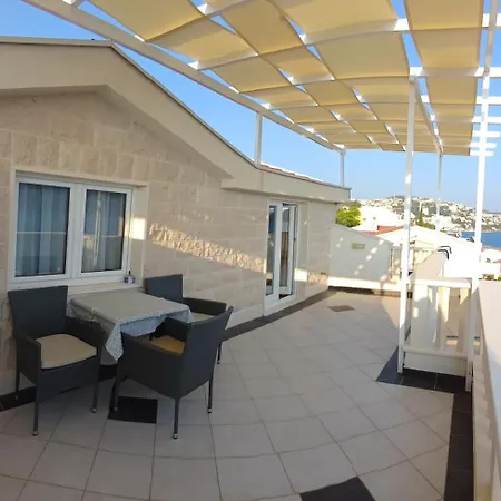 Apartment Dalmatinka